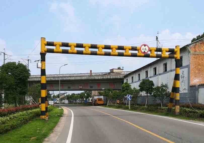 湖州铁路限高架